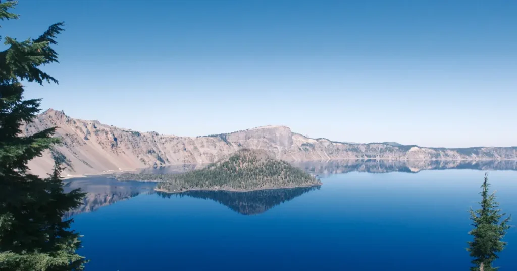 rim drive at crater lake national park